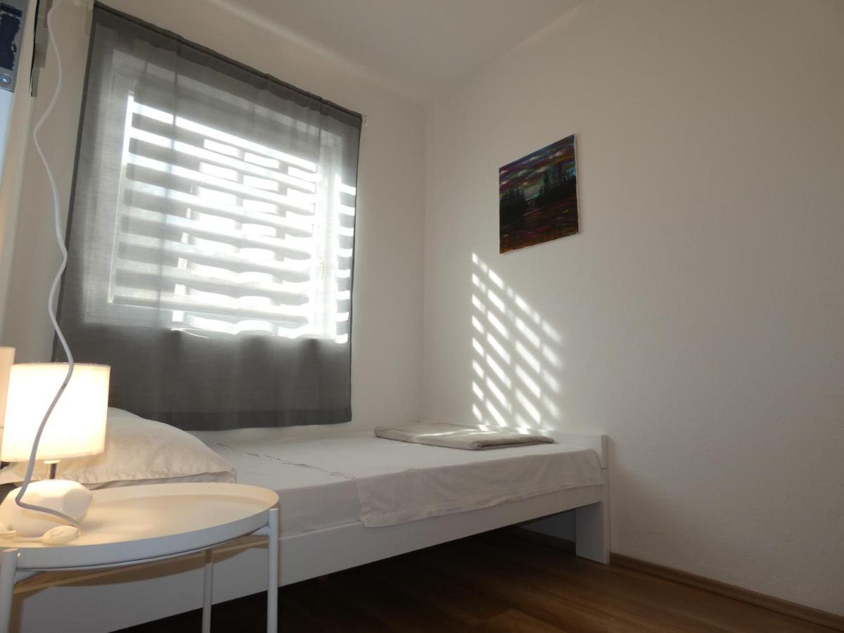 Holiday House Sia Jasenice  Luaran gambar