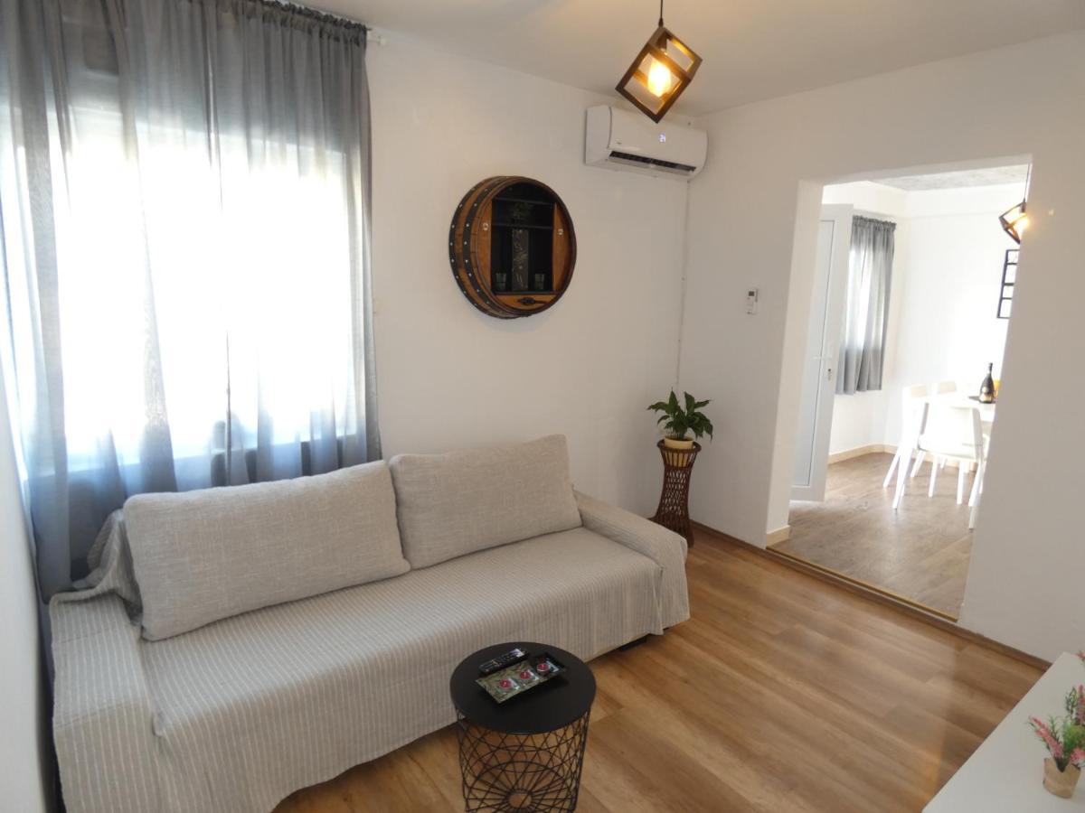 Holiday House Sia Jasenice  Luaran gambar